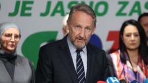 b5617bab-b427-4f93-b30a-1d8a4fe38f00