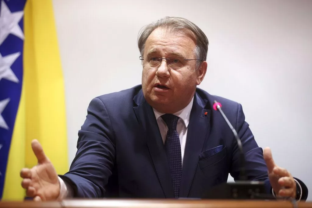 5eq7AQ2aUi_1920_1080