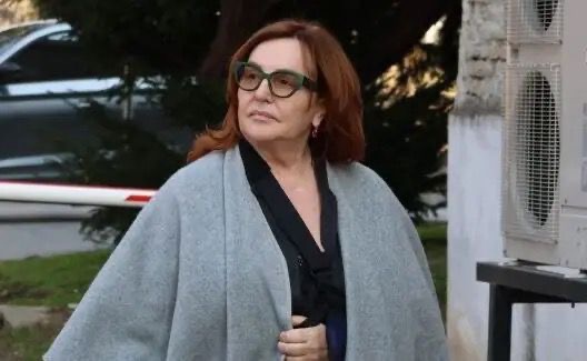 db08b7bc-0092-43aa-9720-8ec9d9d35e8c