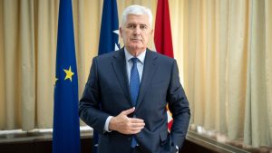 f5d337b4-273e-428c-9108-3f6b8ae474b1