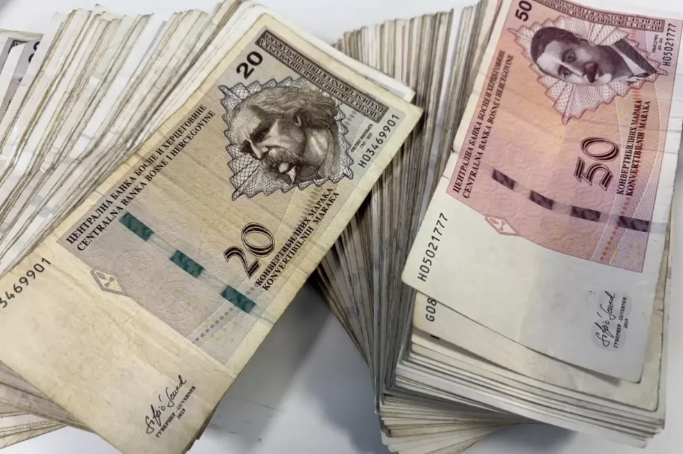 1764929198-xq7uhid56b-1920-1080-690x480-1