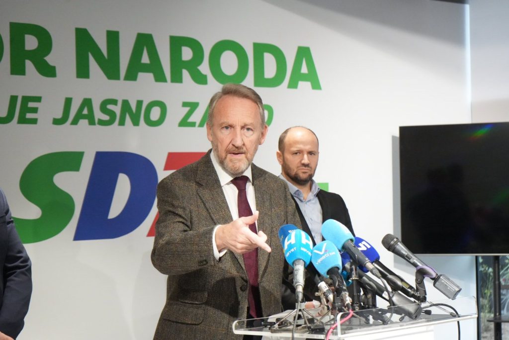 a2cf1bec-d030-4127-b637-192db8b084a6