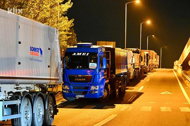 bf5edfca-75ce-4c50-ac52-d9bd2c6f1185