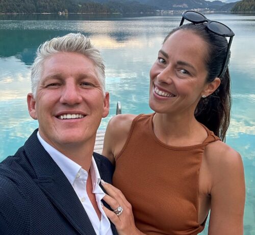 The Novak Djokovic Foundation, in cooperation with the Post of Austria, prepared an exclusive presentation of the Osmium Violin, the most valuable new violin in the world, and the concert at the Geozavod for a selected audience was performed on this violin by the famous Serbian violinist Stefan Milenkovic.Novak Djokovic Fondacija je u saradnji sa Postom Austrije priredila ekskluzivnu prezentaciju Violine od osmijuma, najvrednije nove violine na svetu, a koncert u Geozavodu odabranoj publici je na ovoj violini izveo proslavljeni srpski violinista Stefan Milenkovic