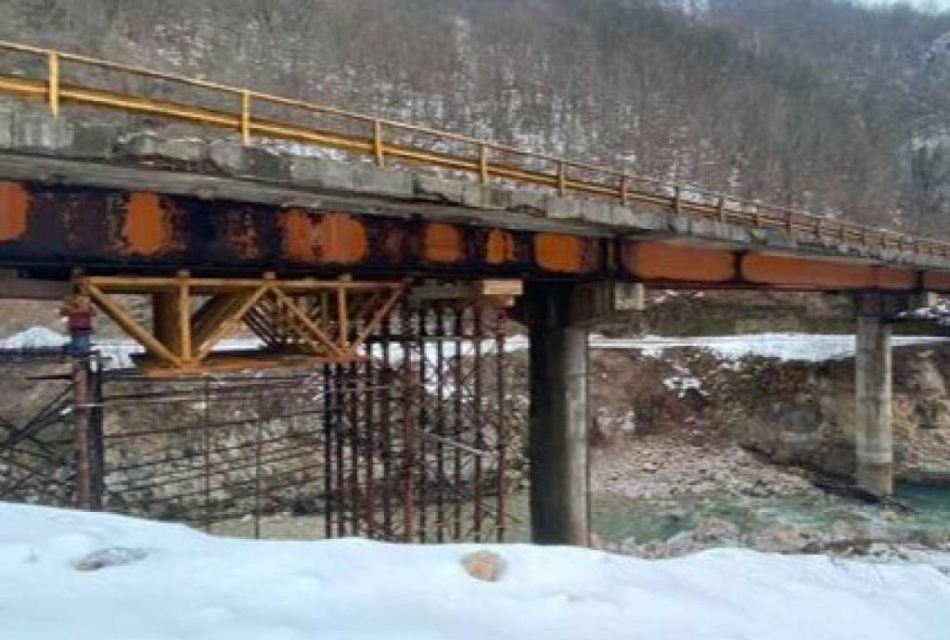 l_eba194b61ad2dd3acf2f103131bcc8e5