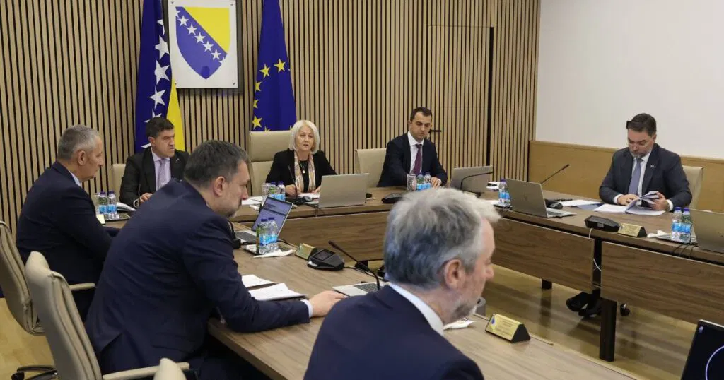 54919152440_7789abd746_k-1-1024x538