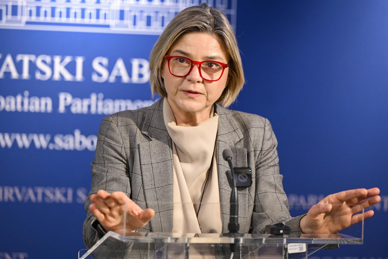 39749290-b99d-4ac5-8833-07eb7fc6beab